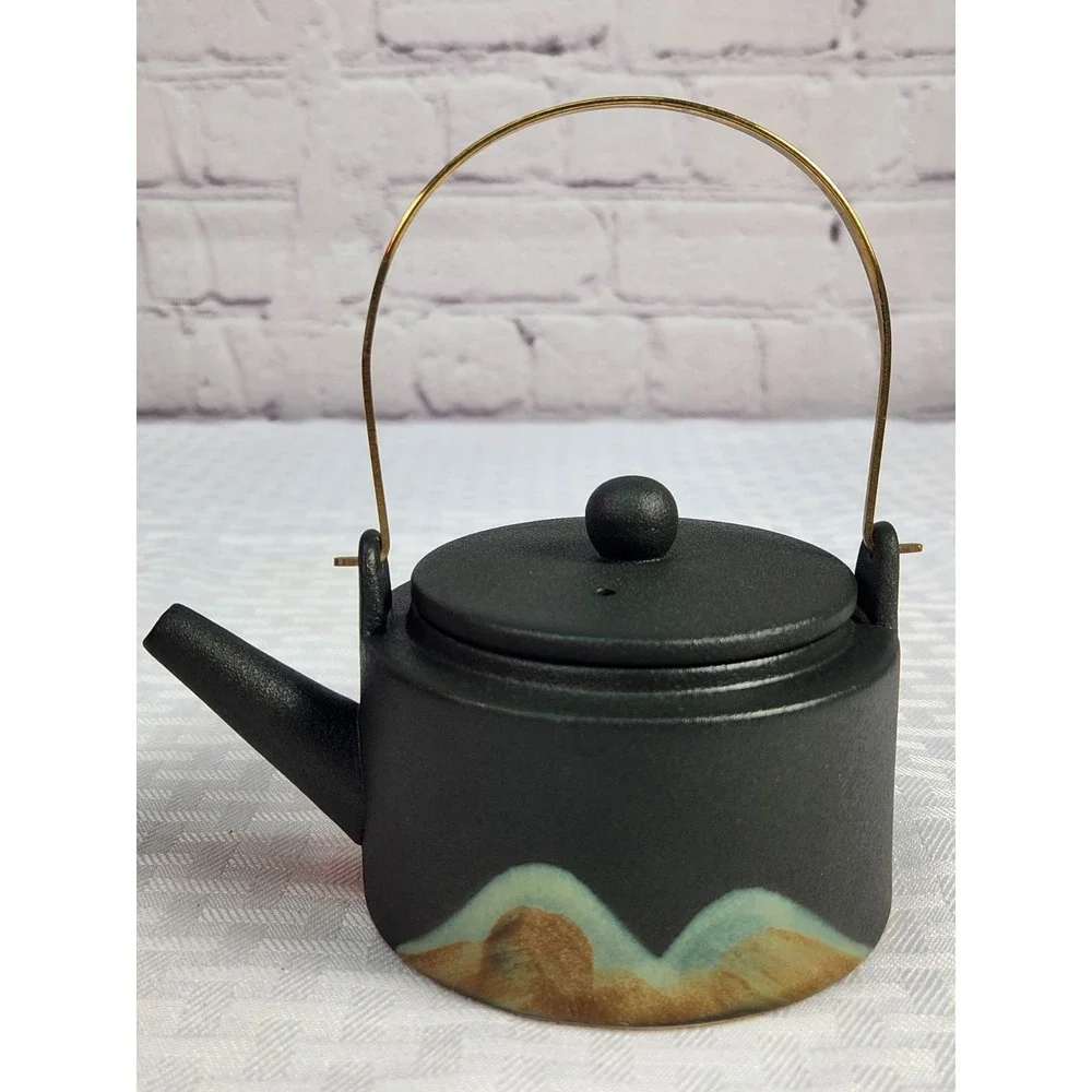 Chinese Teapot Handpainted Mountain Scene Gongfu Tea Pot Ceramic